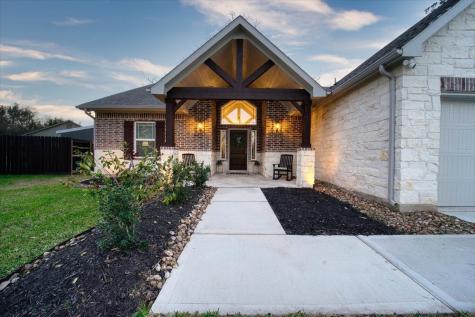 2406 Ridgewood Drive West Columbia TX 77486