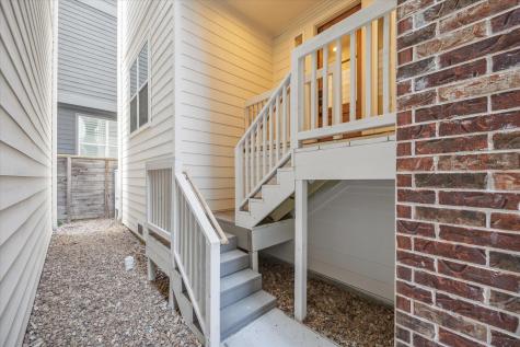 1035 W 17th Street Houston TX 77008