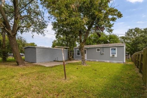 1109 13th Street N Texas City TX 77590
