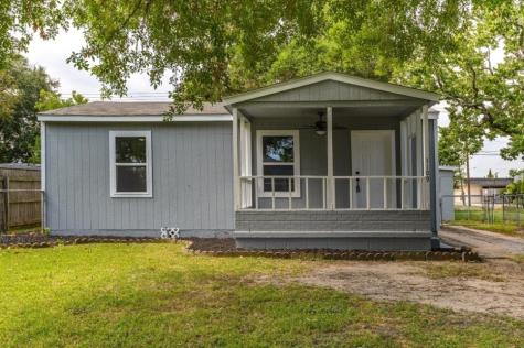 1109 13th Street N Texas City TX 77590