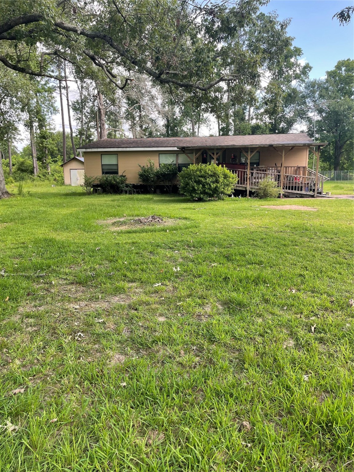 432 County Road 308 Cleveland TX 77327