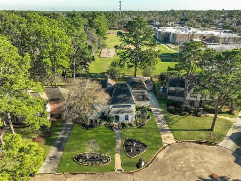 8011 Beaufort Drive Spring TX 77379