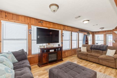 222 Fishermans Isle Brazoria TX 77422