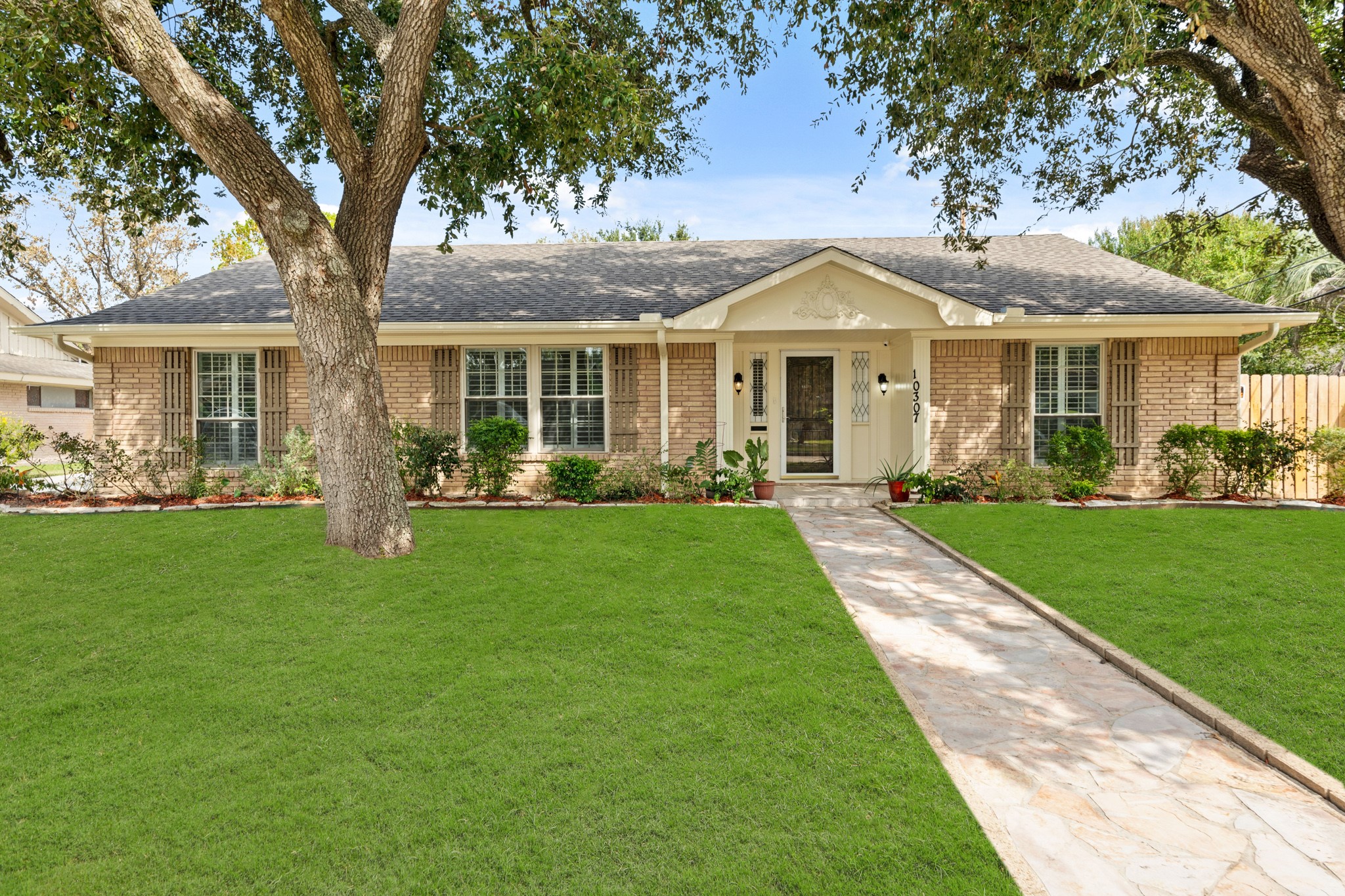 10307 Scofield Lane Houston TX 77096