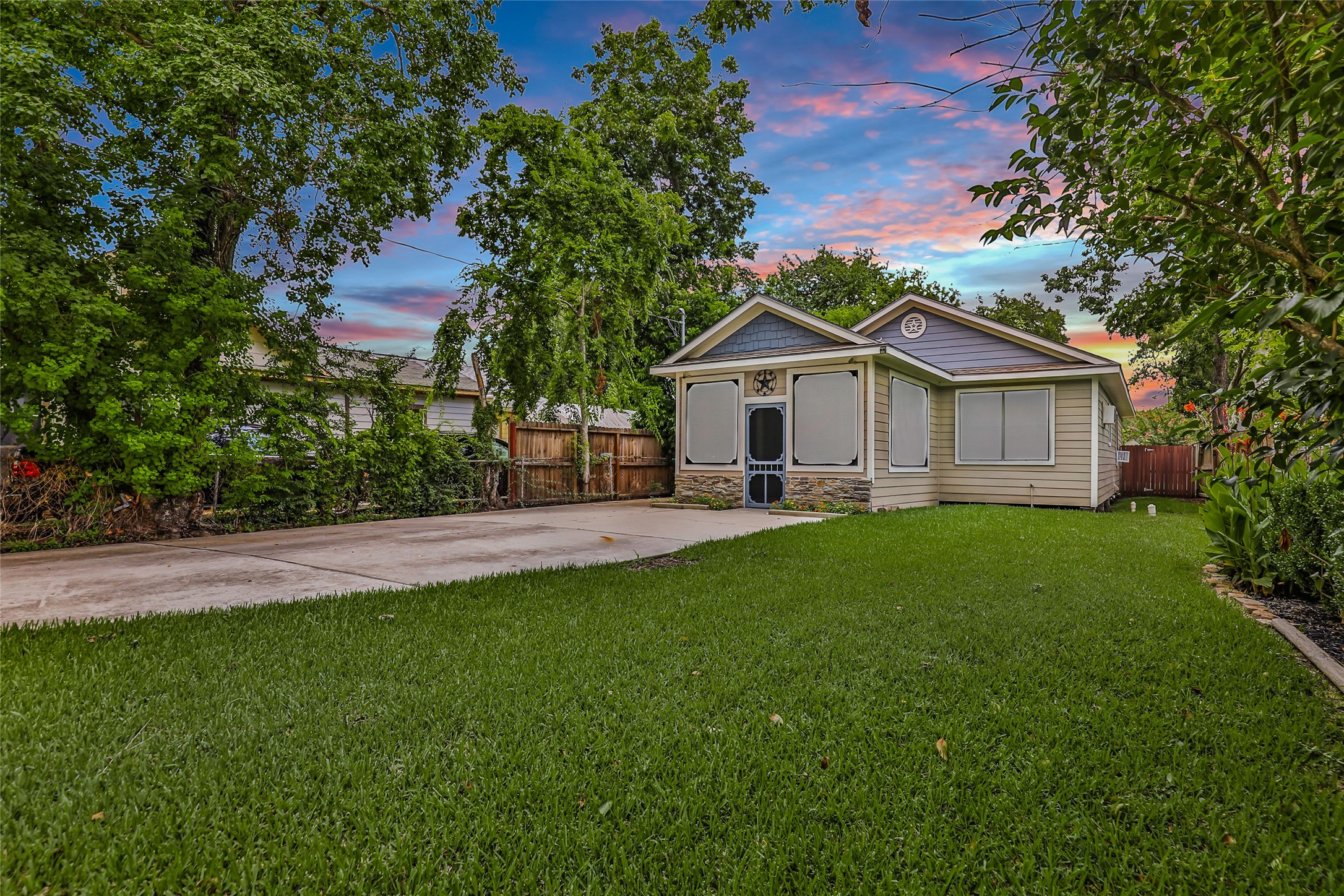 2406 Missouri Street Baytown TX 77520