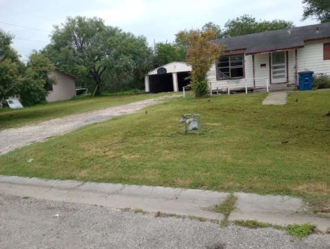 709 Avenue F Sinton TX 78387