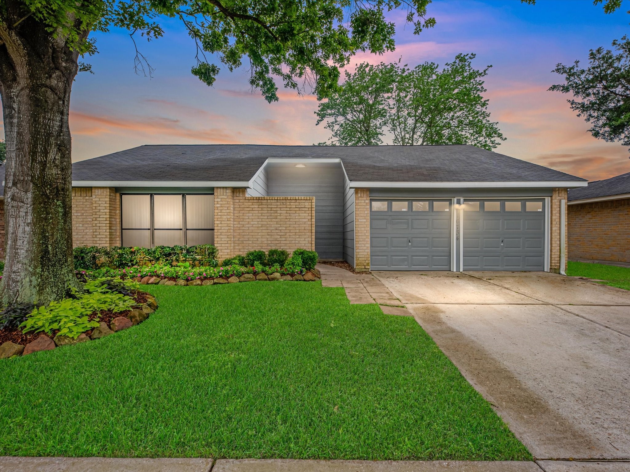 16734 Selder Drive Friendswood TX 77546