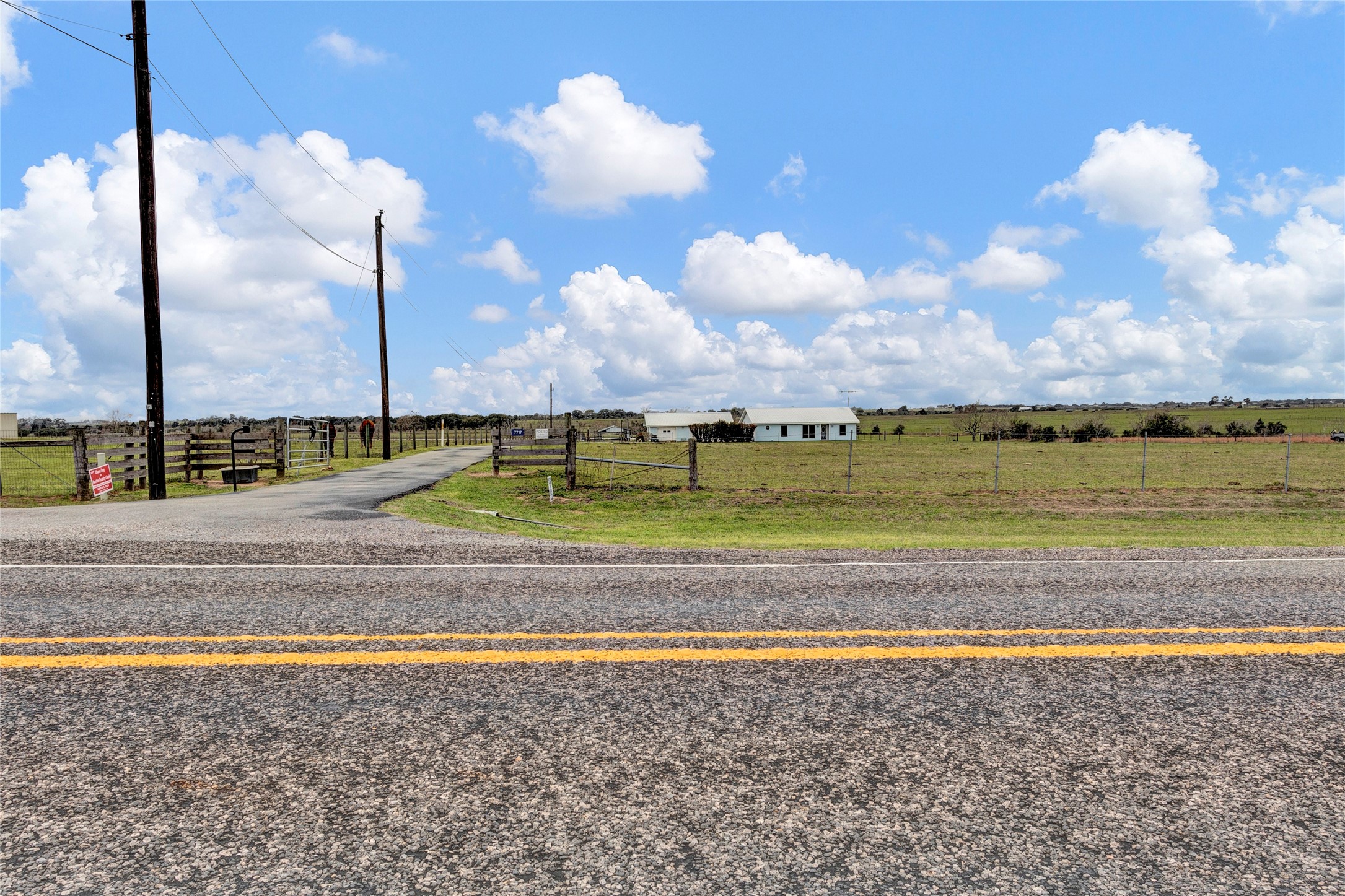 7717 Fm 2187 Road Sealy TX 77474