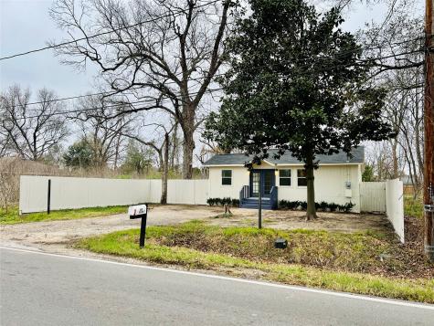 938 Dewalt Street Houston TX 77088