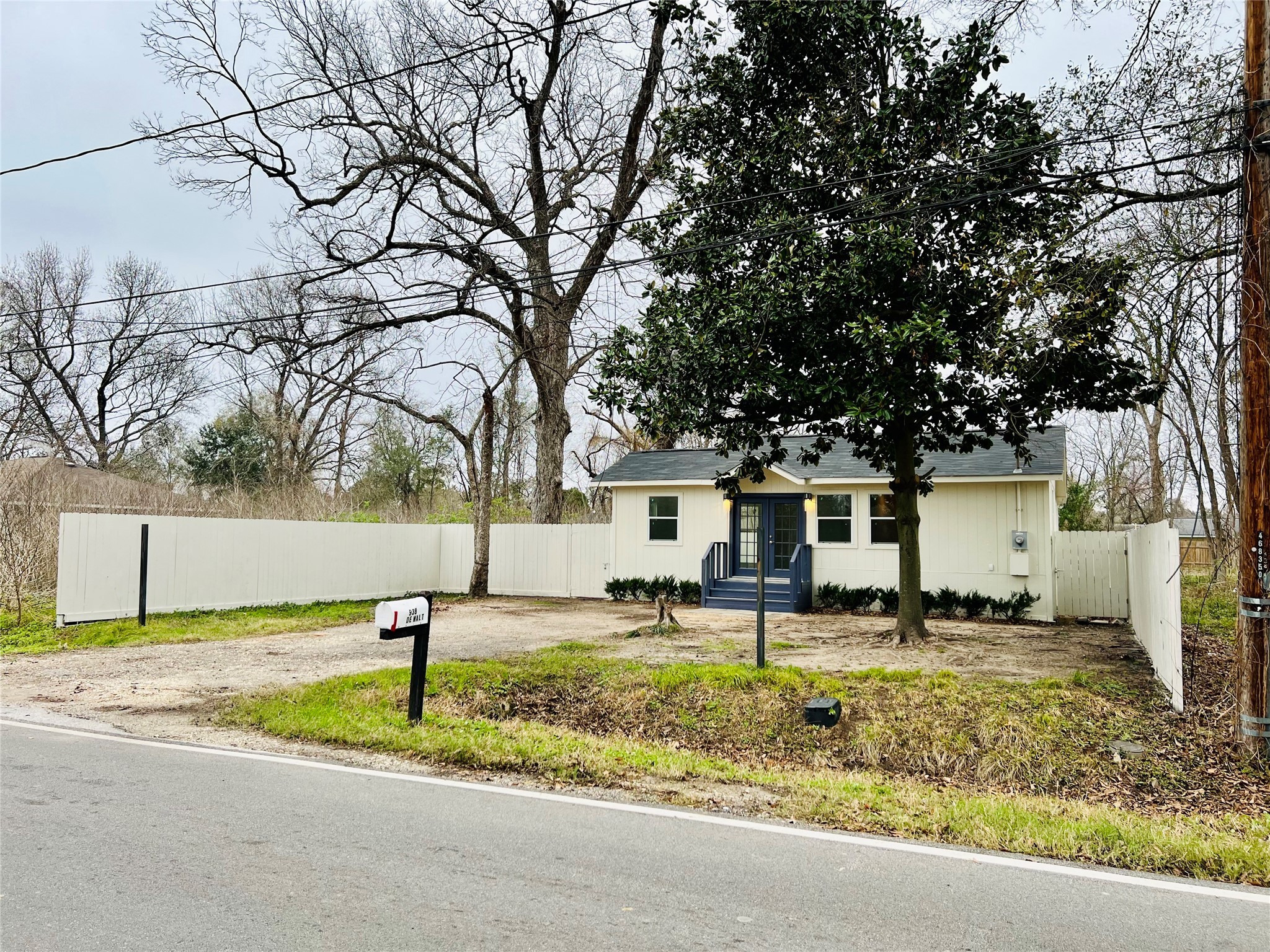 938 Dewalt Street Houston TX 77088