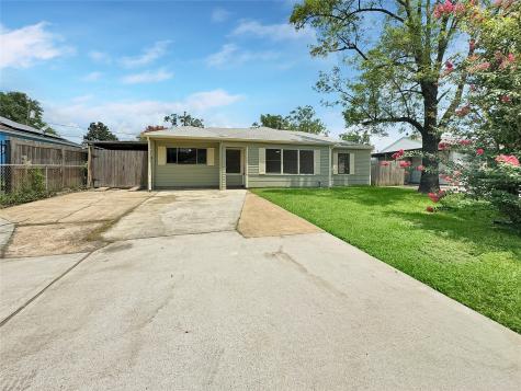13137 Vicksburg Street Houston TX 77015
