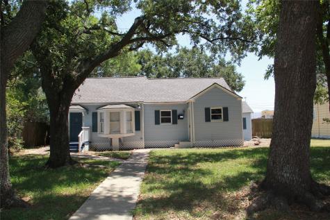 807 10th Avenue N Texas City TX 77590