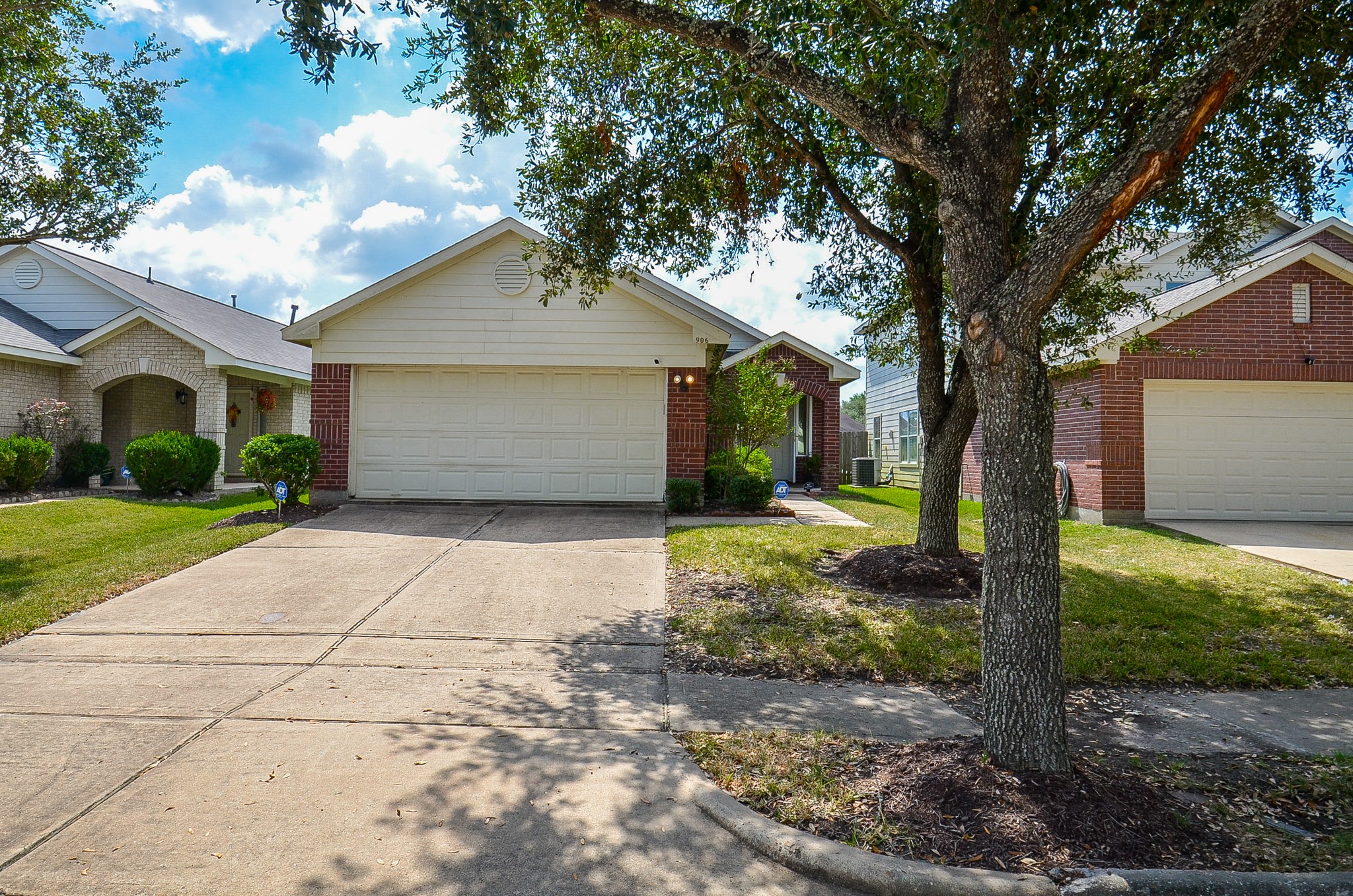 906 Blanchard Hill Lane Houston TX 77047