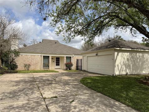 15411 Runswick Drive Houston TX 77062