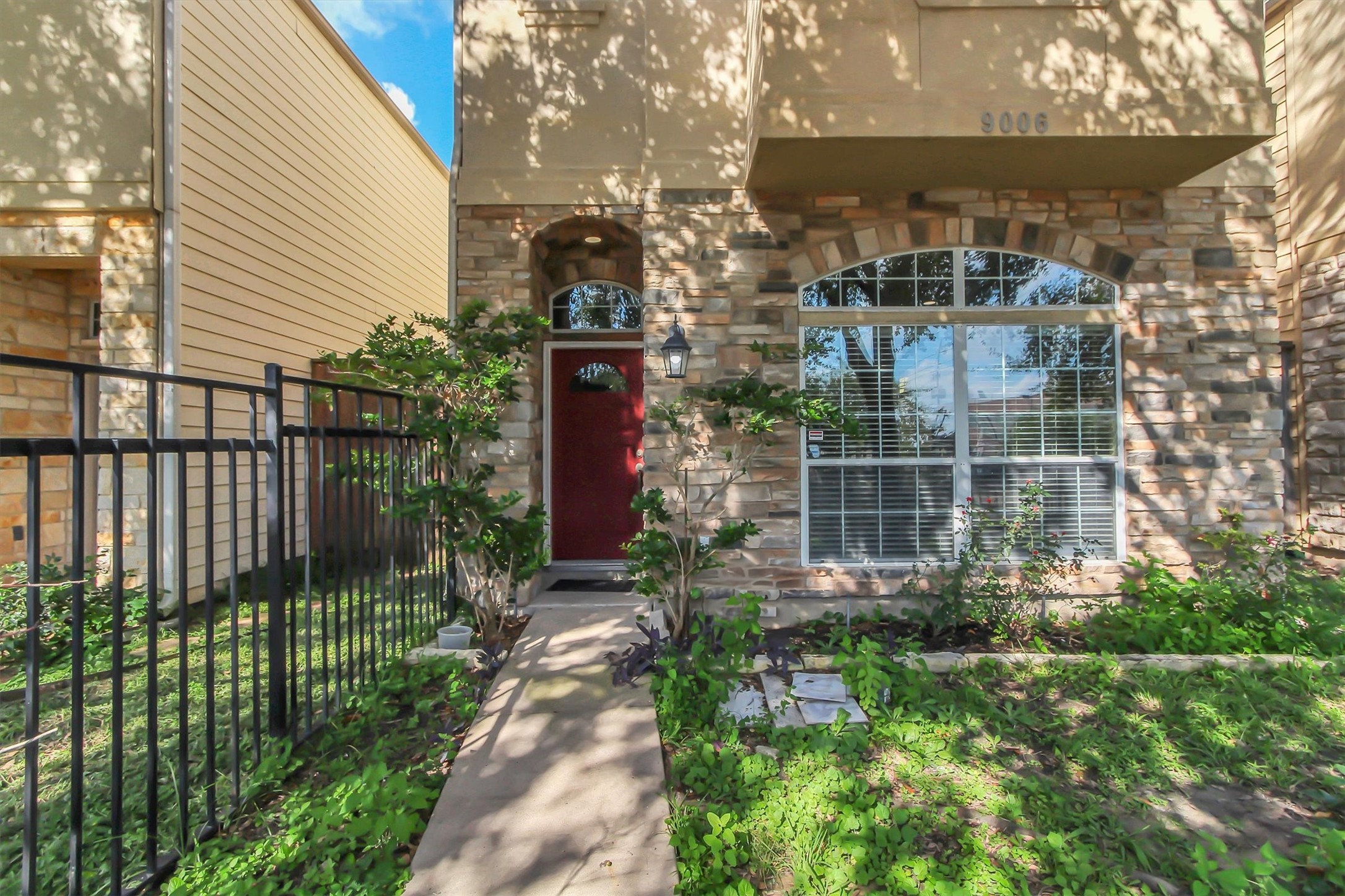 9006 Lakes At 610 Drive Houston TX 77054
