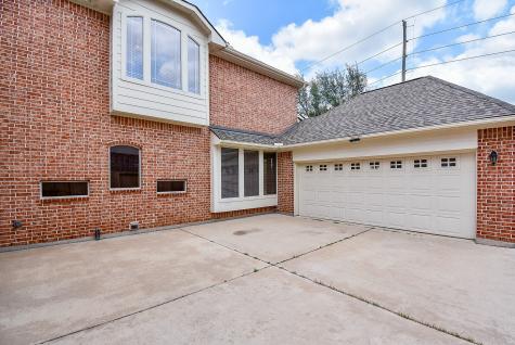 1611 Whitfield Street Sugar Land TX 77479