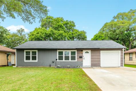 305 Caladium Street Lake Jackson TX 77566