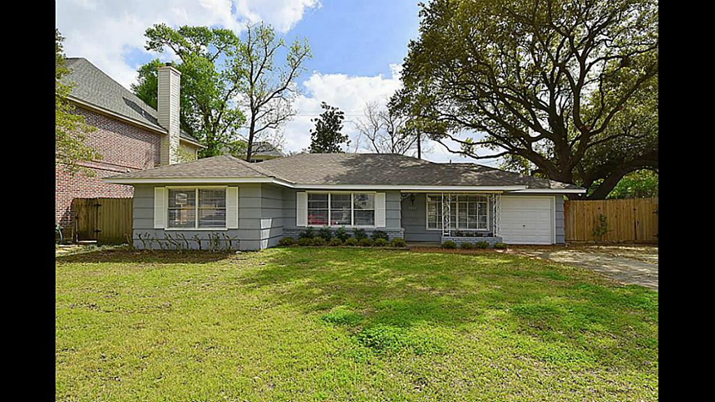 5417 Patrick Henry Street Bellaire TX 77401