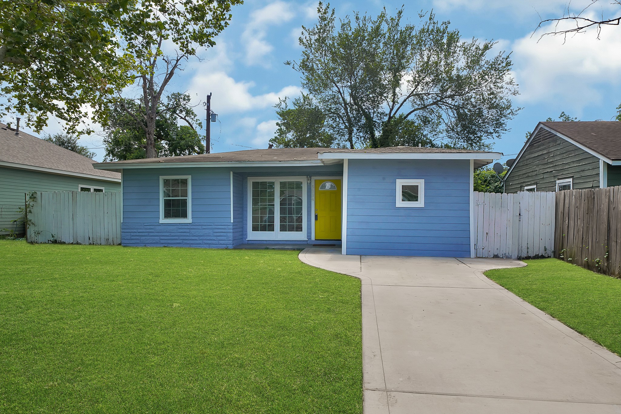 5334 Dieppe Street Houston TX 77033