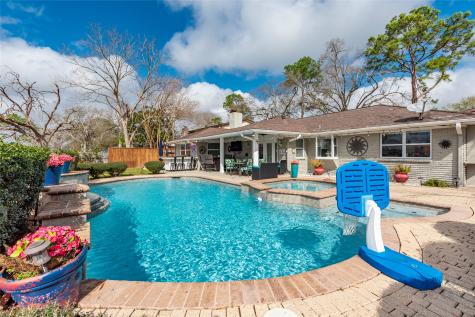 15802 Torry Pines Road Houston TX 77062