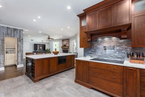 2202 Sunshine Point Drive Kingwood TX 77345