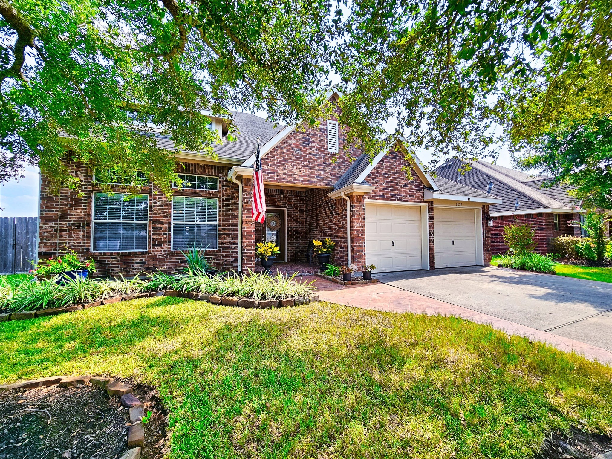 1821 Majestic Oak Drive Pearland TX 77581