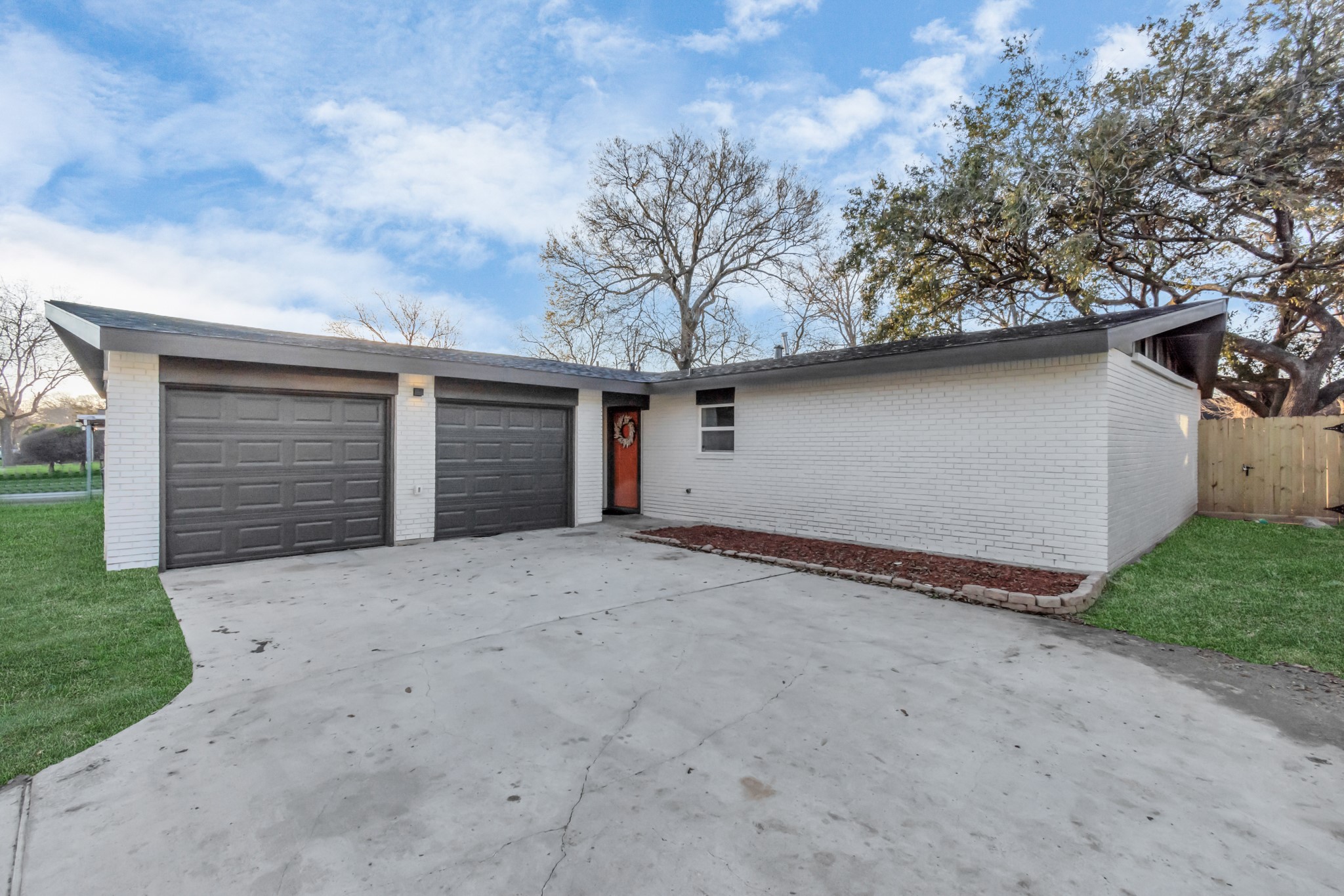 511 Inwood Drive Baytown TX 77521