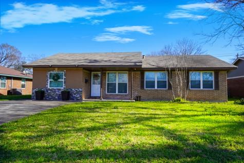 105 Mimosa Street Lake Jackson TX 77566
