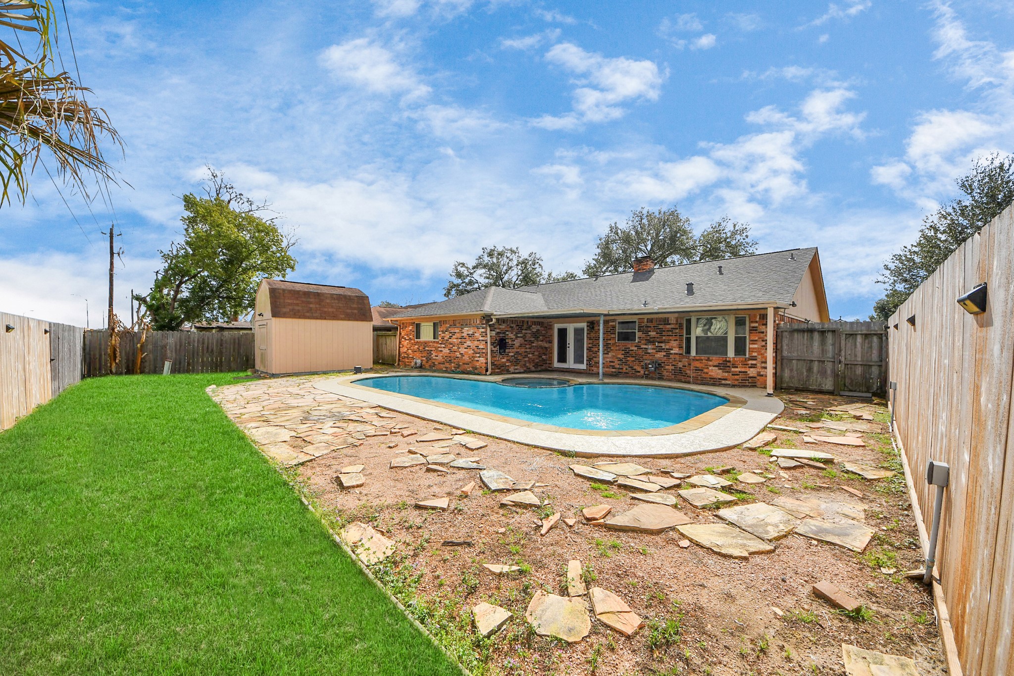 1605 N Park Side Drive Deer Park TX 77536