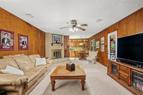 1118 S Amy Drive Deer Park TX 77536