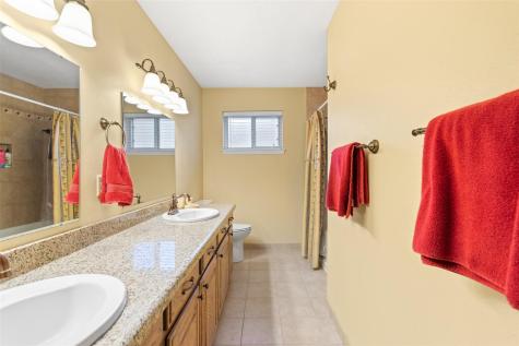 1118 S Amy Drive Deer Park TX 77536