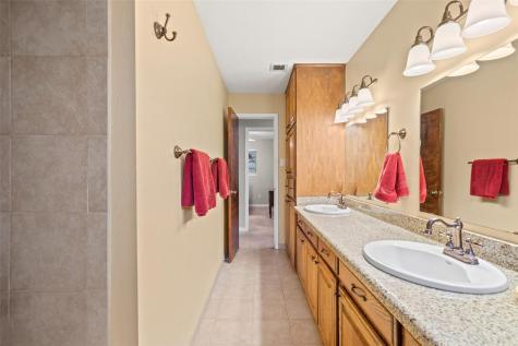1118 S Amy Drive Deer Park TX 77536