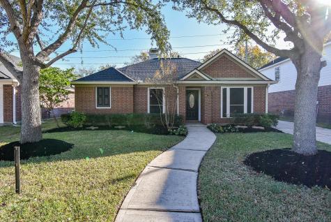 4826 Lawson Lake Lane Richmond TX 77407