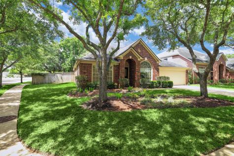 2746 Five Oaks Drive Missouri City TX 77459
