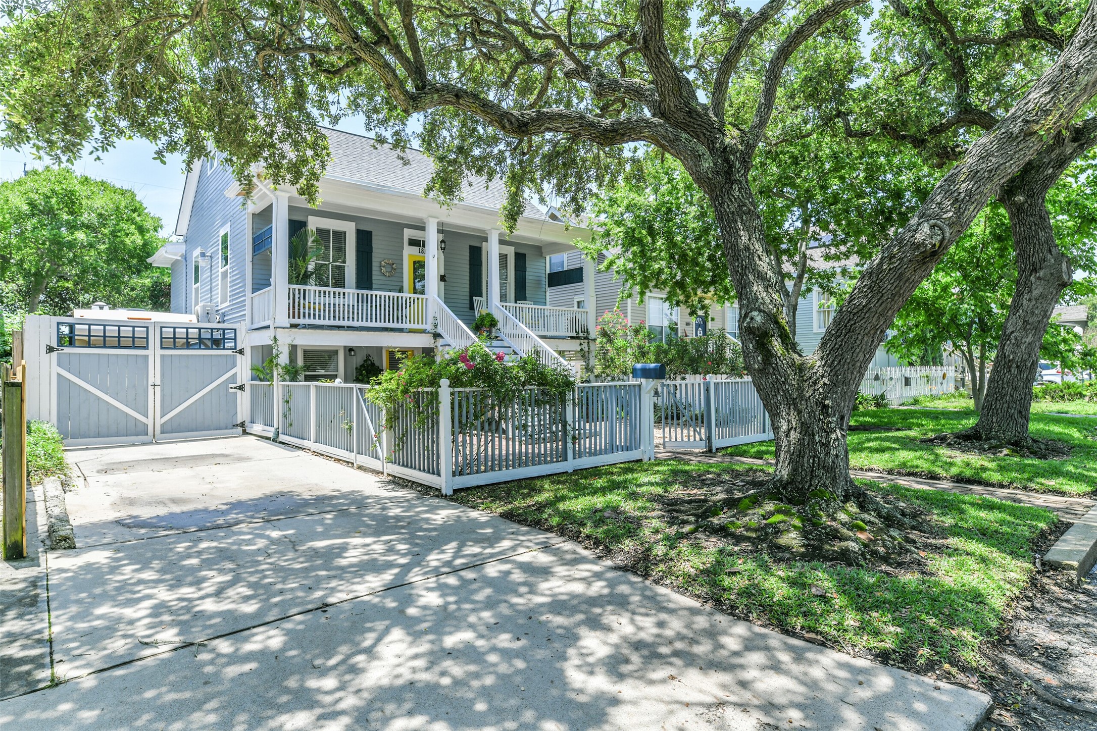 1813 Avenue N 1/2 Galveston TX 77550