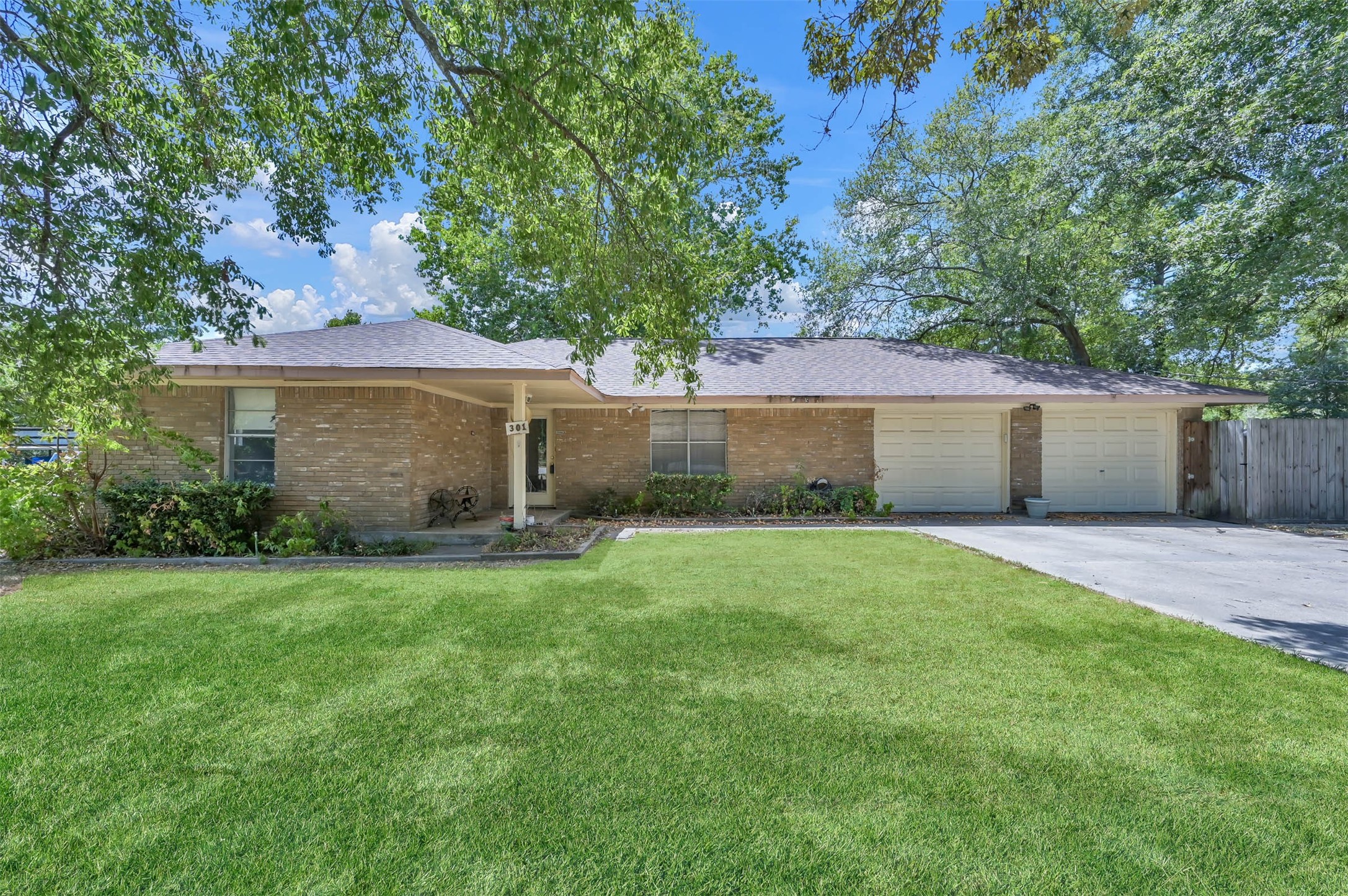 301 N Magnolia Drive Conroe TX 77301
