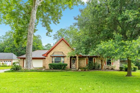 406 Huckleberry Drive Lake Jackson TX 77566