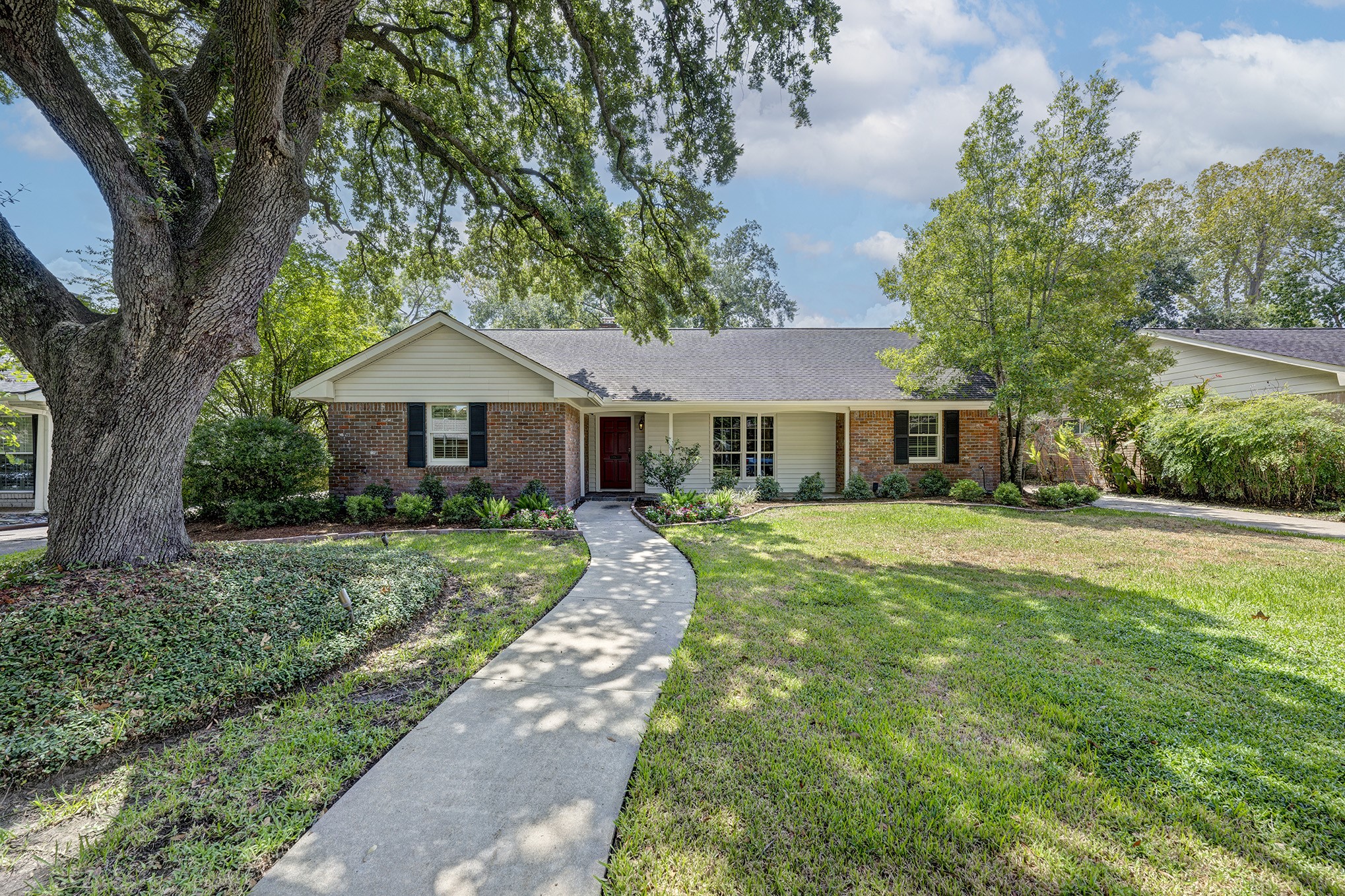 10023 Burgoyne Road Houston TX 77042