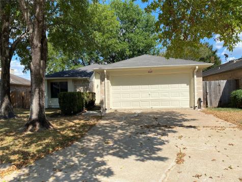 3027 Garden Lane Sugar Land TX 77479