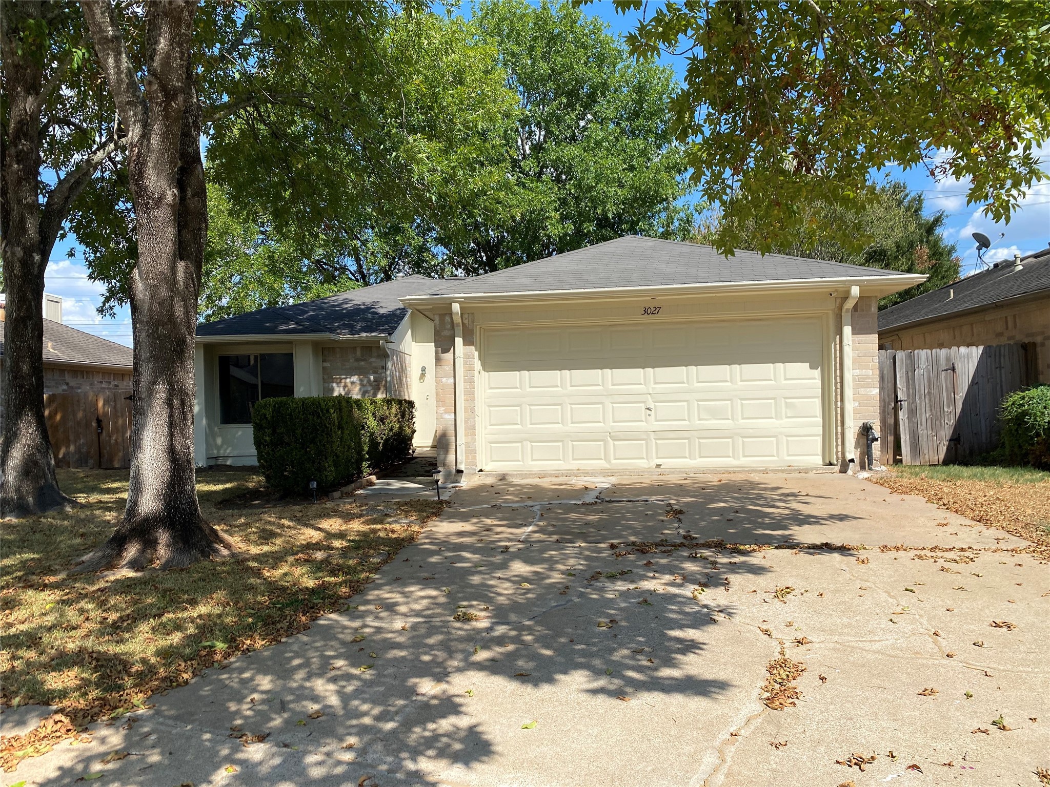 3027 Garden Lane Sugar Land TX 77479