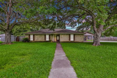 5011 N Travis Street Liberty TX 77575