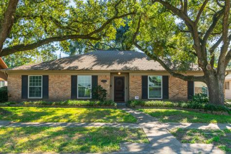 7715 Del Rey Lane Houston TX 77071