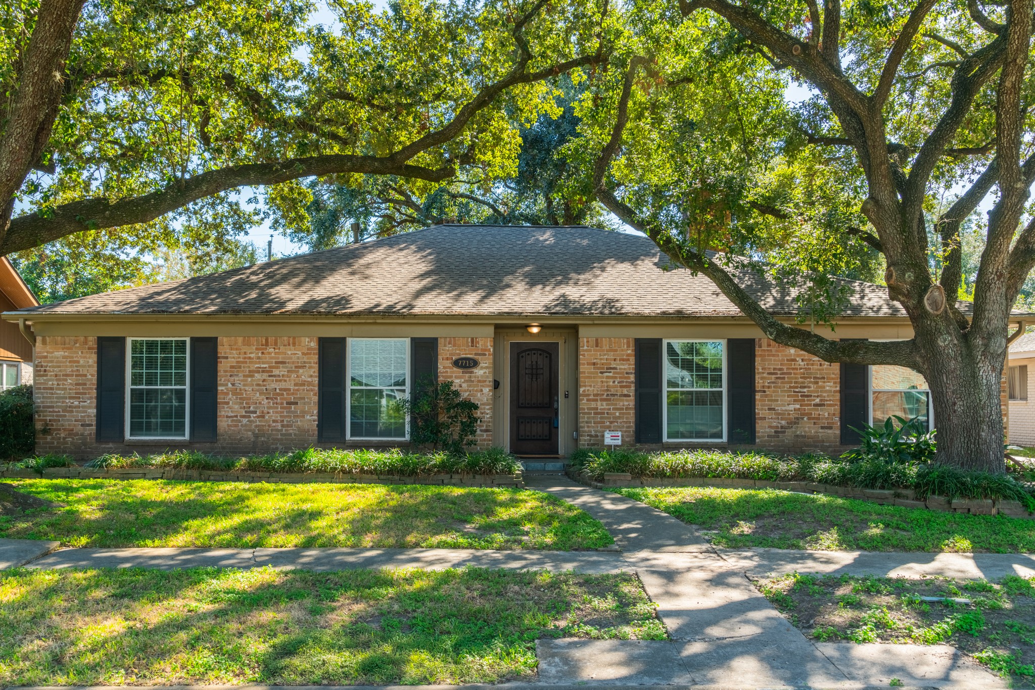 7715 Del Rey Lane Houston TX 77071