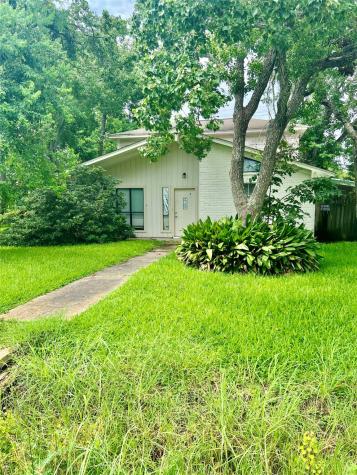 502 S Holmes Street La Porte TX 77571