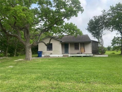 3003 2nd Avenue N Texas City TX 77590