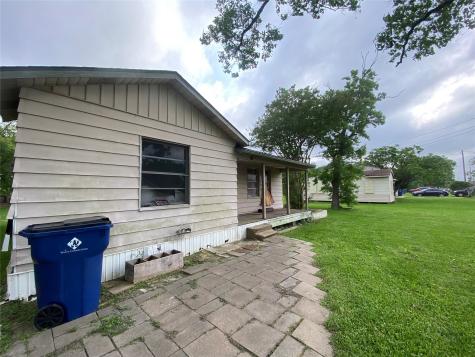 3003 2nd Avenue N Texas City TX 77590