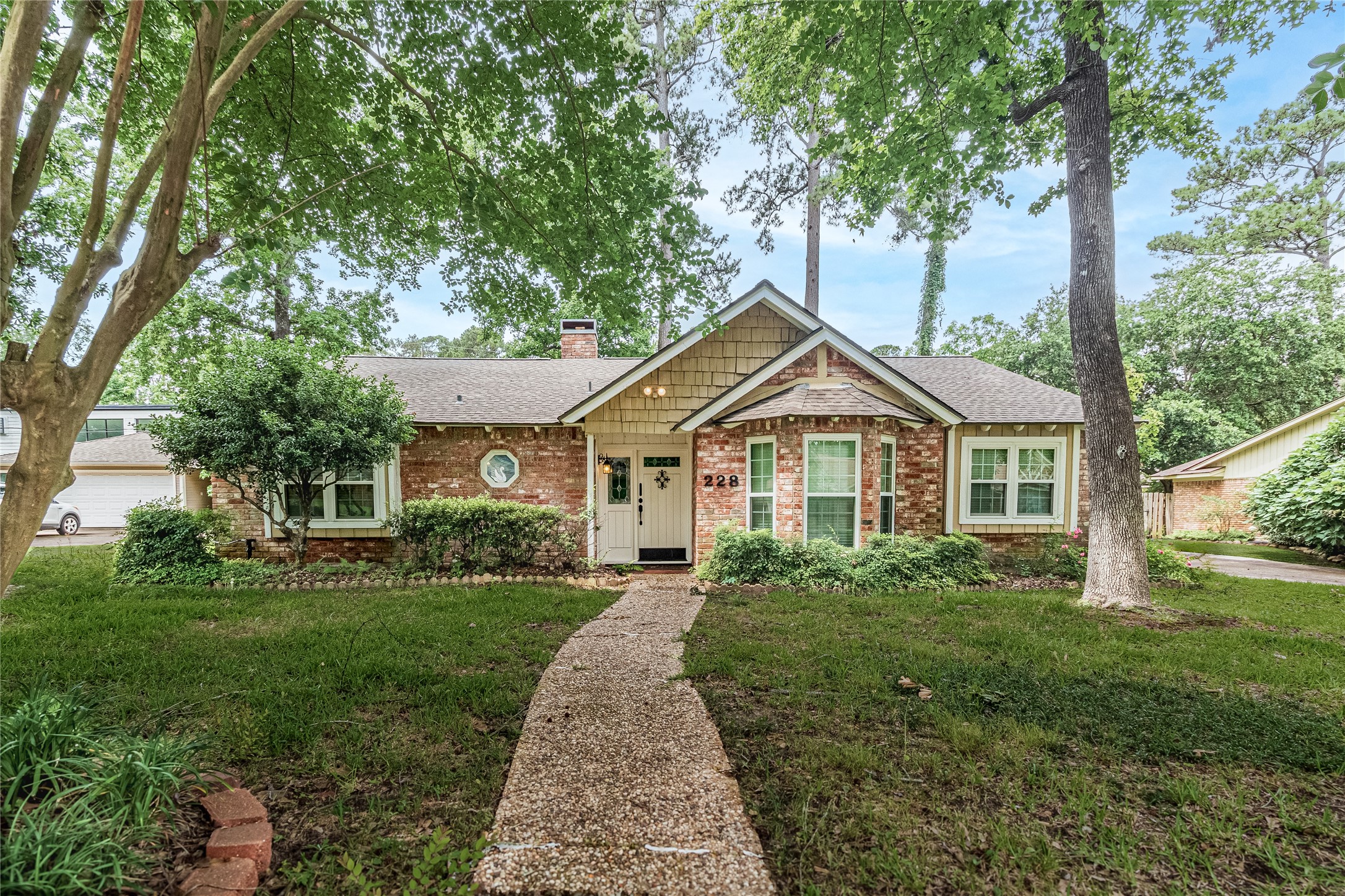 228 Hickory Street Huntsville TX 77320