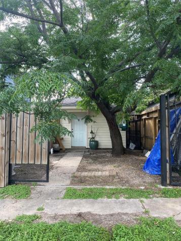 2719 Alabama Street Houston TX 77004