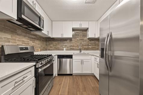5833 Southlea Street Houston TX 77033
