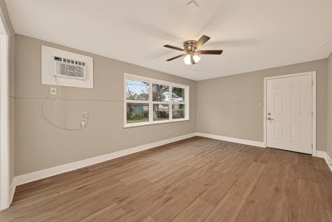 5833 Southlea Street Houston TX 77033